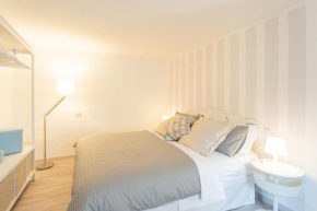 *****  ROMANTIC SUITE  - Como Center